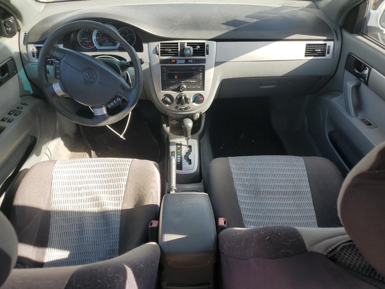 2008 Suzuki Forenza Base VIN: KL5JD56ZX8K864782 Lot: 89725025