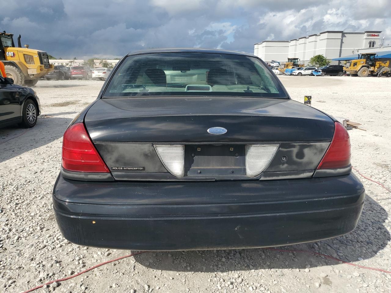 2004 Ford Crown Victoria VIN: 2FAFP73W94X143850 Lot: 71508995