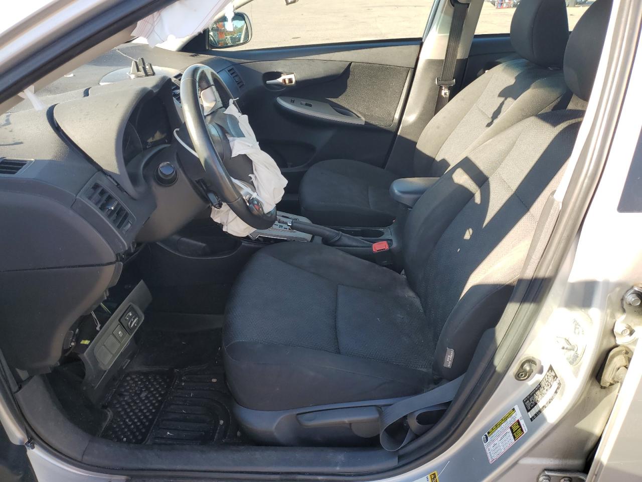 2010 Toyota Corolla Base VIN: 2T1BU4EE2AC285803 Lot: 81974355