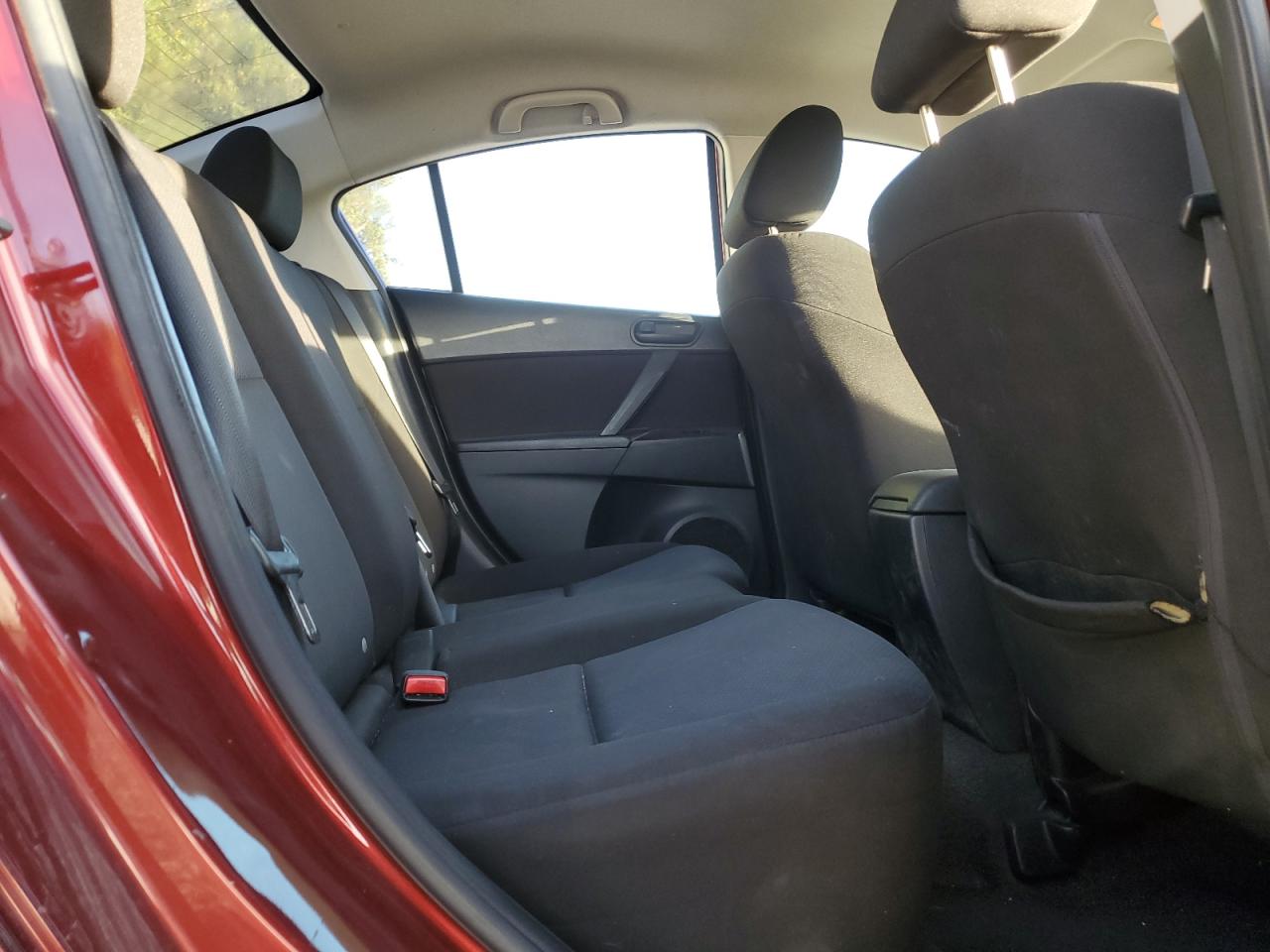 2011 Mazda 3 I VIN: JM1BL1UF1B1423946 Lot: 81639705