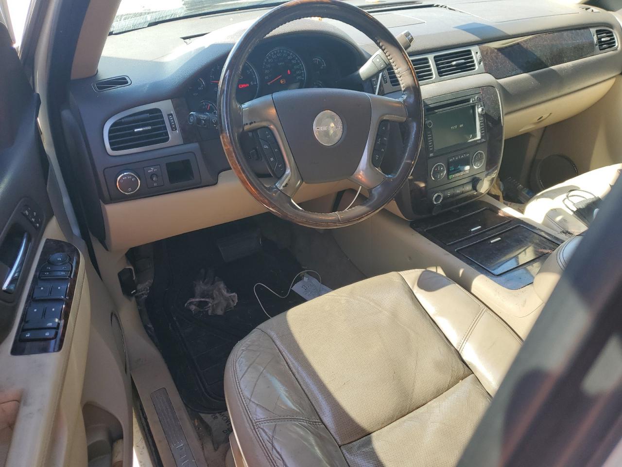 2011 GMC Yukon Denali VIN: 1GKS2EEFXBR172634 Lot: 84973155