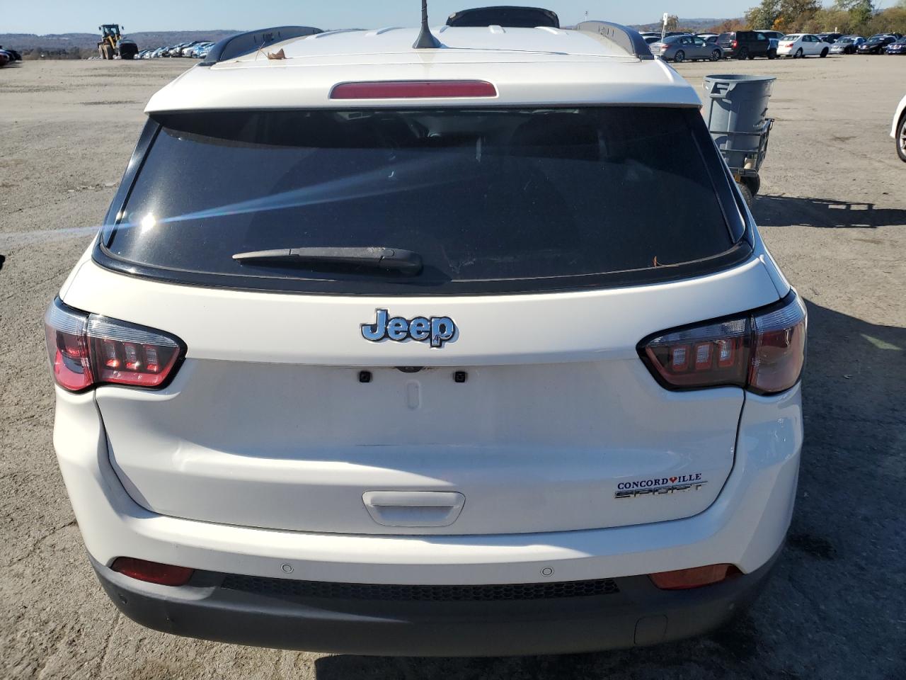 2018 Jeep Compass Sport VIN: 3C4NJCABXJT286089 Lot: 87289105