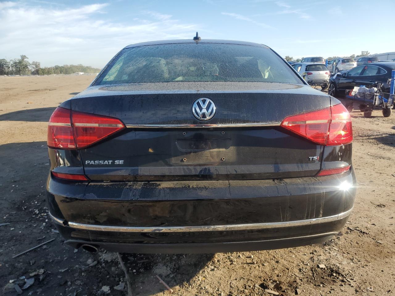 2016 Volkswagen Passat Se VIN: 1VWBT7A33GC011565 Lot: 82259085