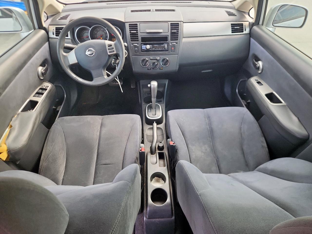 2009 Nissan Versa S VIN: 3N1BC11E09L445986 Lot: 85884035