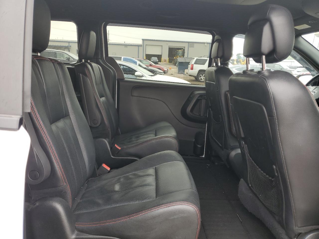 2016 Dodge Grand Caravan R/T VIN: 2C4RDGEG4GR380079 Lot: 85558365