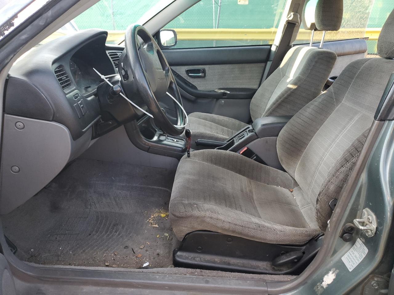 2001 Subaru Legacy L VIN: 4S3BE635117211592 Lot: 86539665