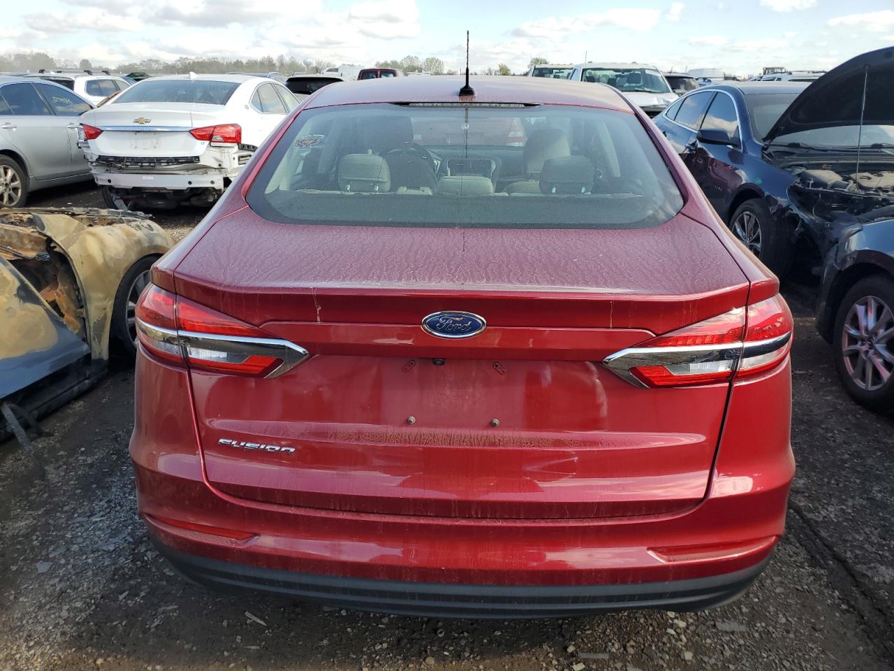 2019 Ford Fusion S VIN: 3FA6P0G79KR163876 Lot: 82457385
