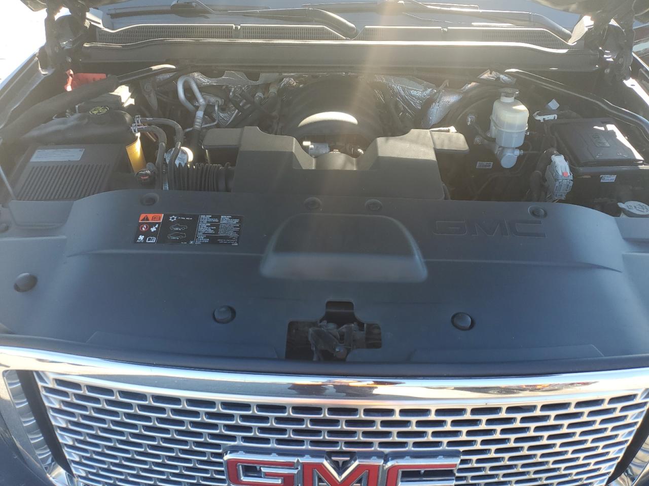 2015 GMC Yukon Denali VIN: 1GKS2CKJ7FR145622 Lot: 90977965