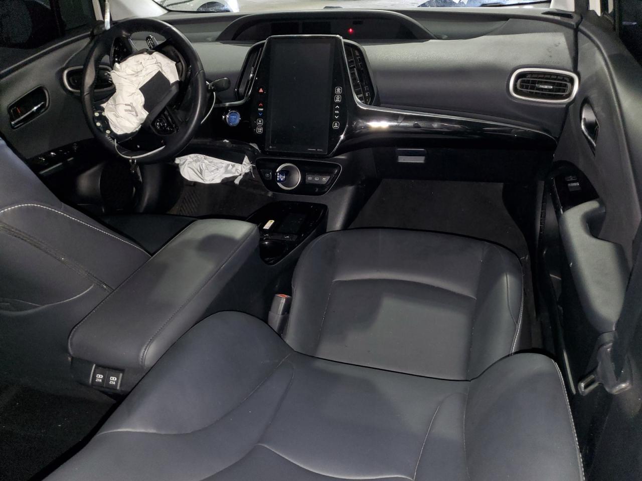 2022 Toyota Prius Prime Le VIN: JTDKAMFP5N3205708 Lot: 82194185