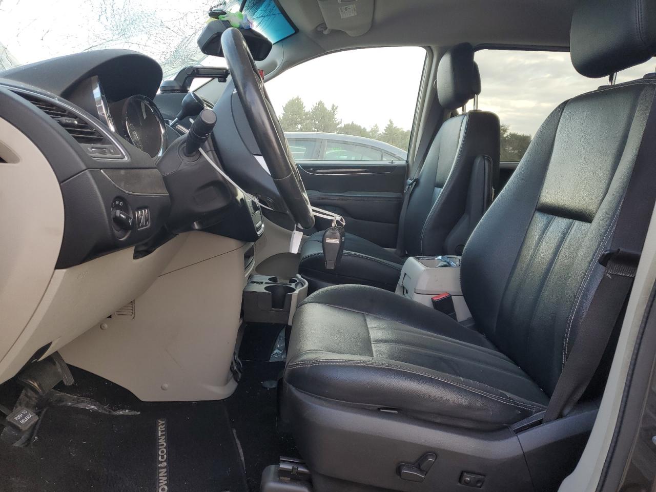 2015 Chrysler Town & Country Touring VIN: 2C4RC1BG0FR708374 Lot: 85778085