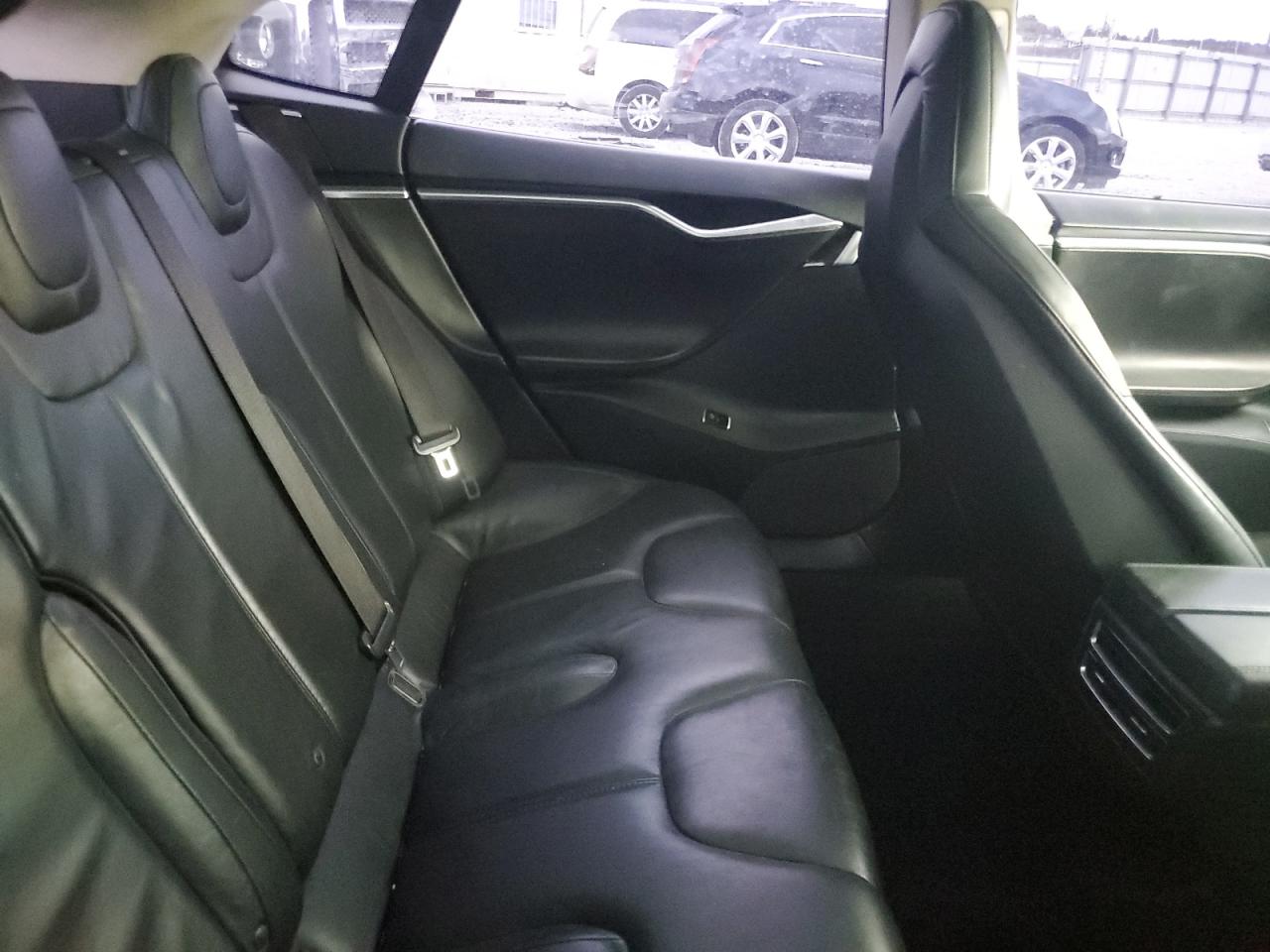 2013 Tesla Model S VIN: 5YJSA1AG9DFP08343 Lot: 84948005