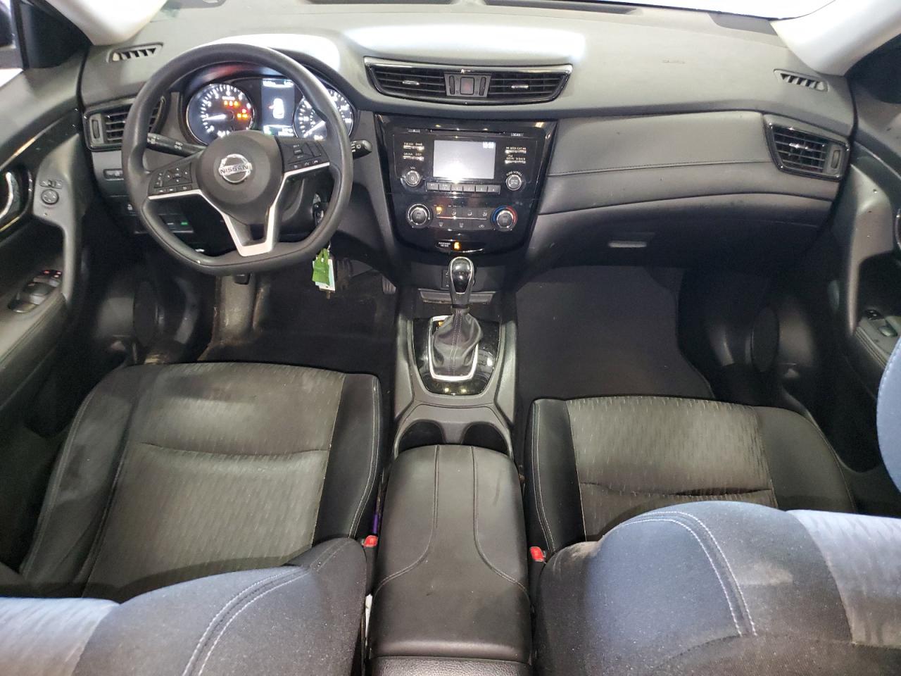 2017 Nissan Rogue S VIN: JN8AT2MT4HW140142 Lot: 80872455