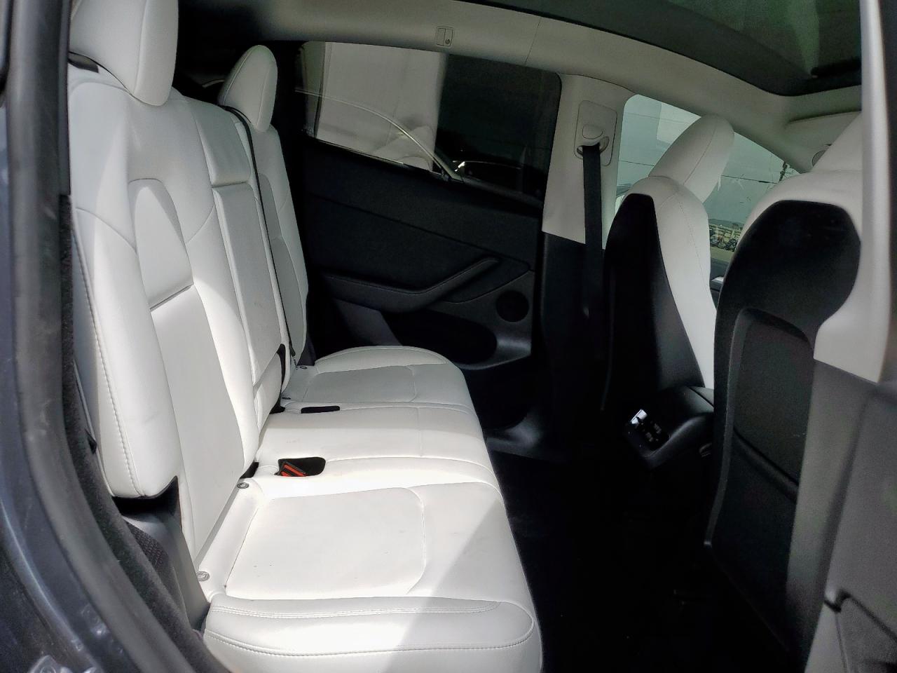 2023 Tesla Model Y VIN: 7SAYGDEF3PF958535 Lot: 85333755