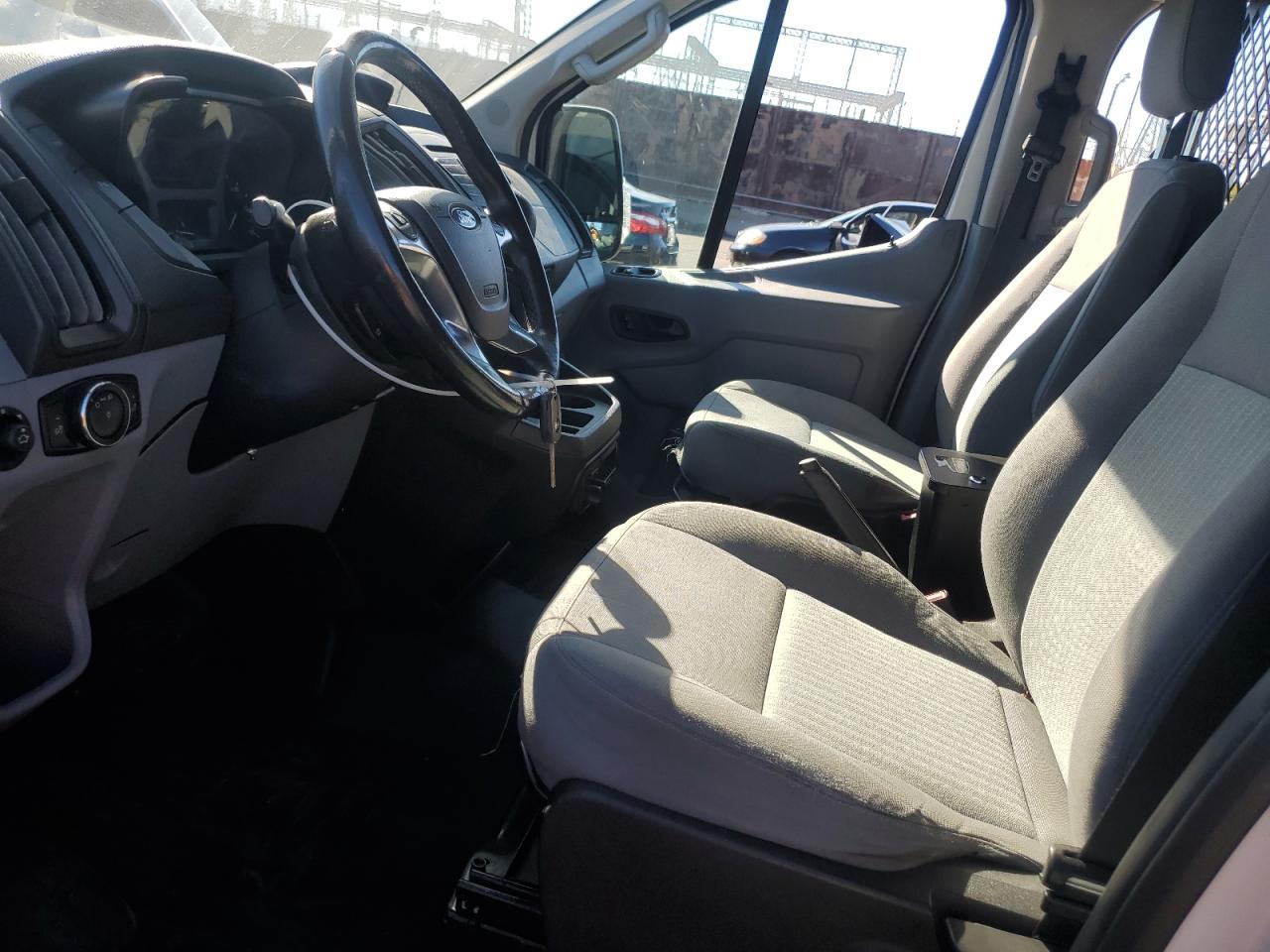 2017 Ford Transit T-250 VIN: 1FTYR1YG0HKA63101 Lot: 86881715