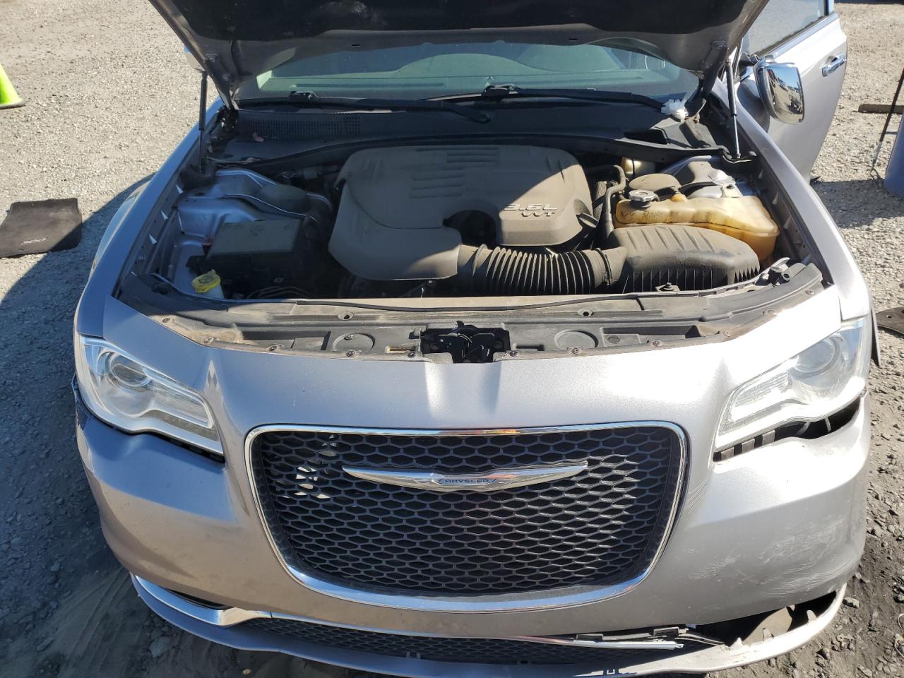 2015 Chrysler 300C VIN: 2C3CCAEG4FH792145 Lot: 82697895