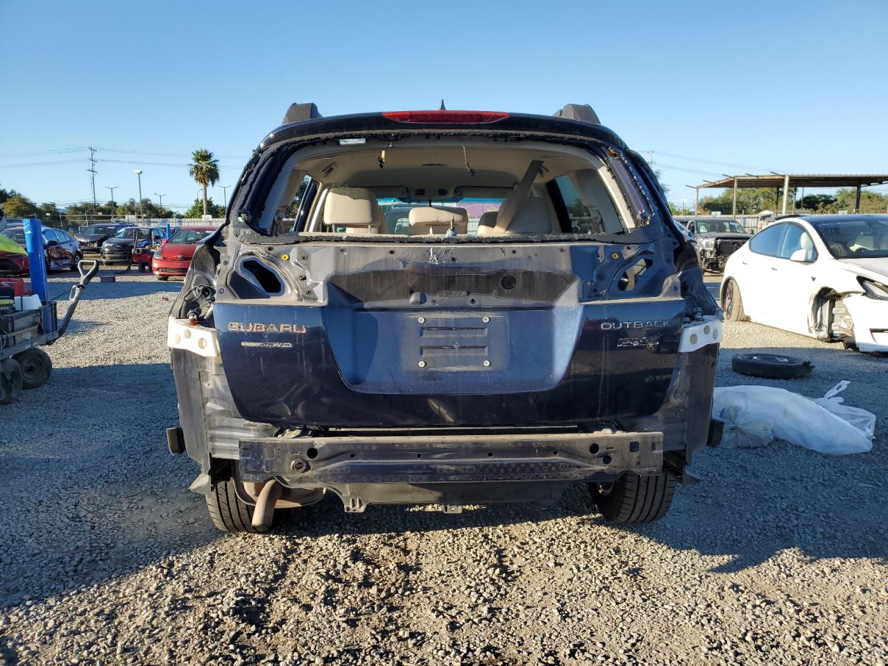 2014 Subaru Outback 2.5I Premium VIN: 4S4BRBCC2E3279436 Lot: 84965395