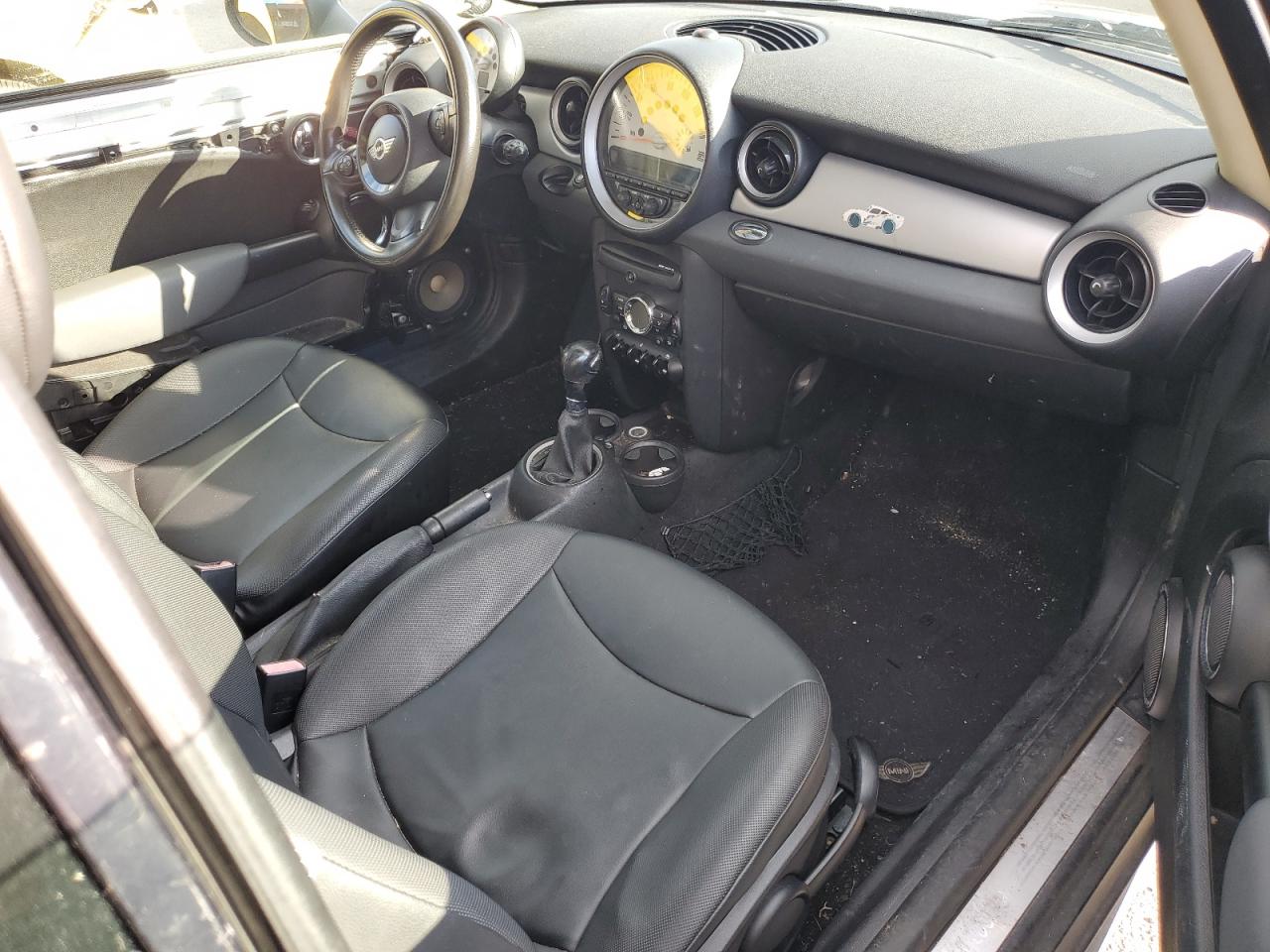 2011 Mini Cooper VIN: WMWSU3C57BT092356 Lot: 87428985