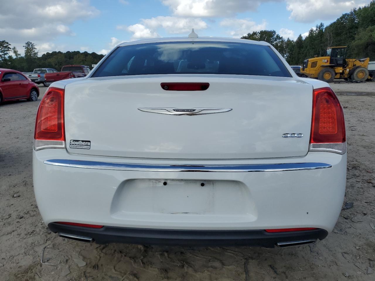 2016 Chrysler 300 Limited VIN: 2C3CCAAG6GH358347 Lot: 84008065