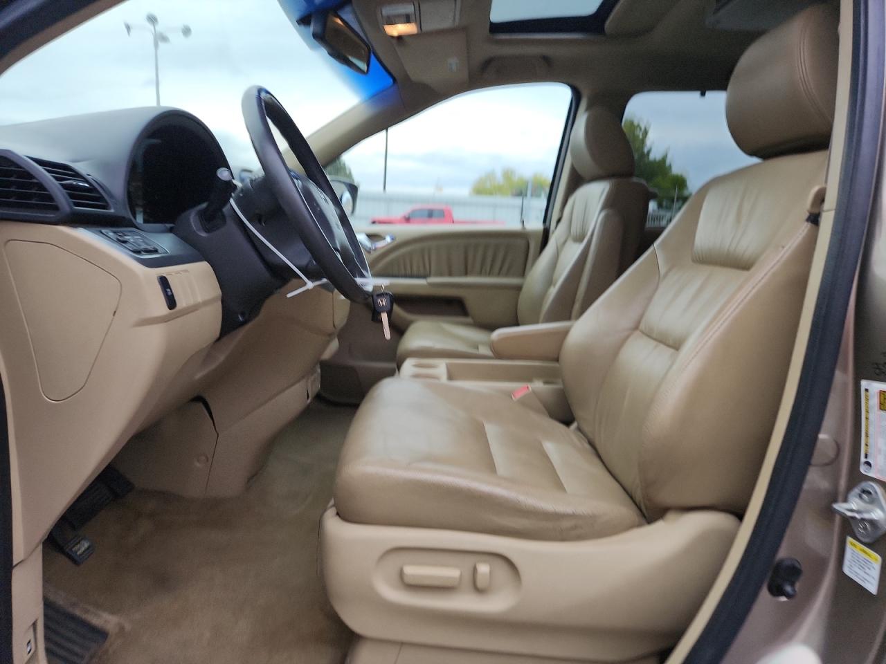 2008 Honda Odyssey Exl VIN: 5FNRL38618B401675 Lot: 85000725