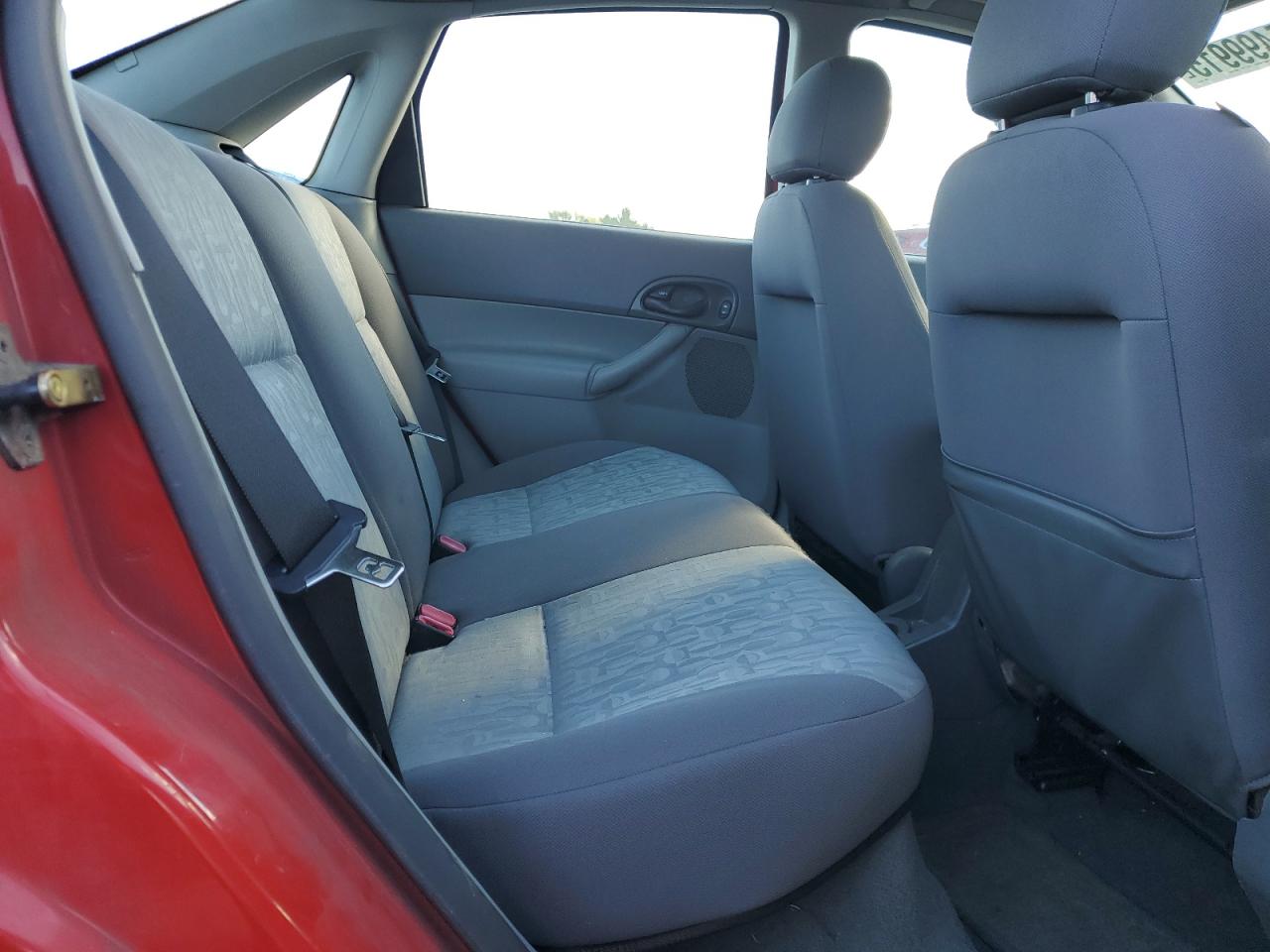 2005 Ford Focus Zx4 VIN: 1FAHP34N15W166446 Lot: 85499915