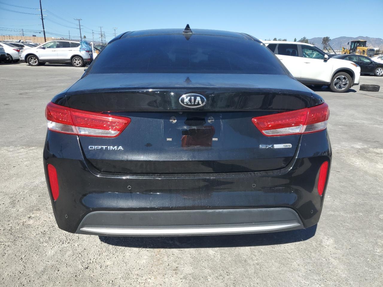 2017 Kia Optima Hybrid VIN: KNAGU4LE5H5010679 Lot: 85957375