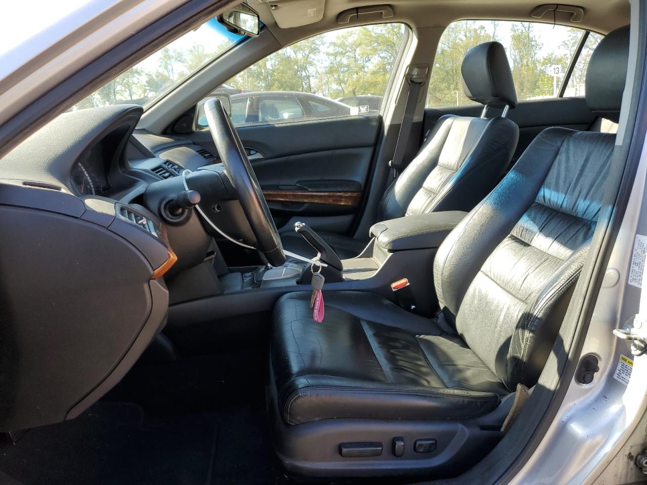 2011 Honda Accord Exl VIN: 1HGCP3F81BA009859 Lot: 86302985