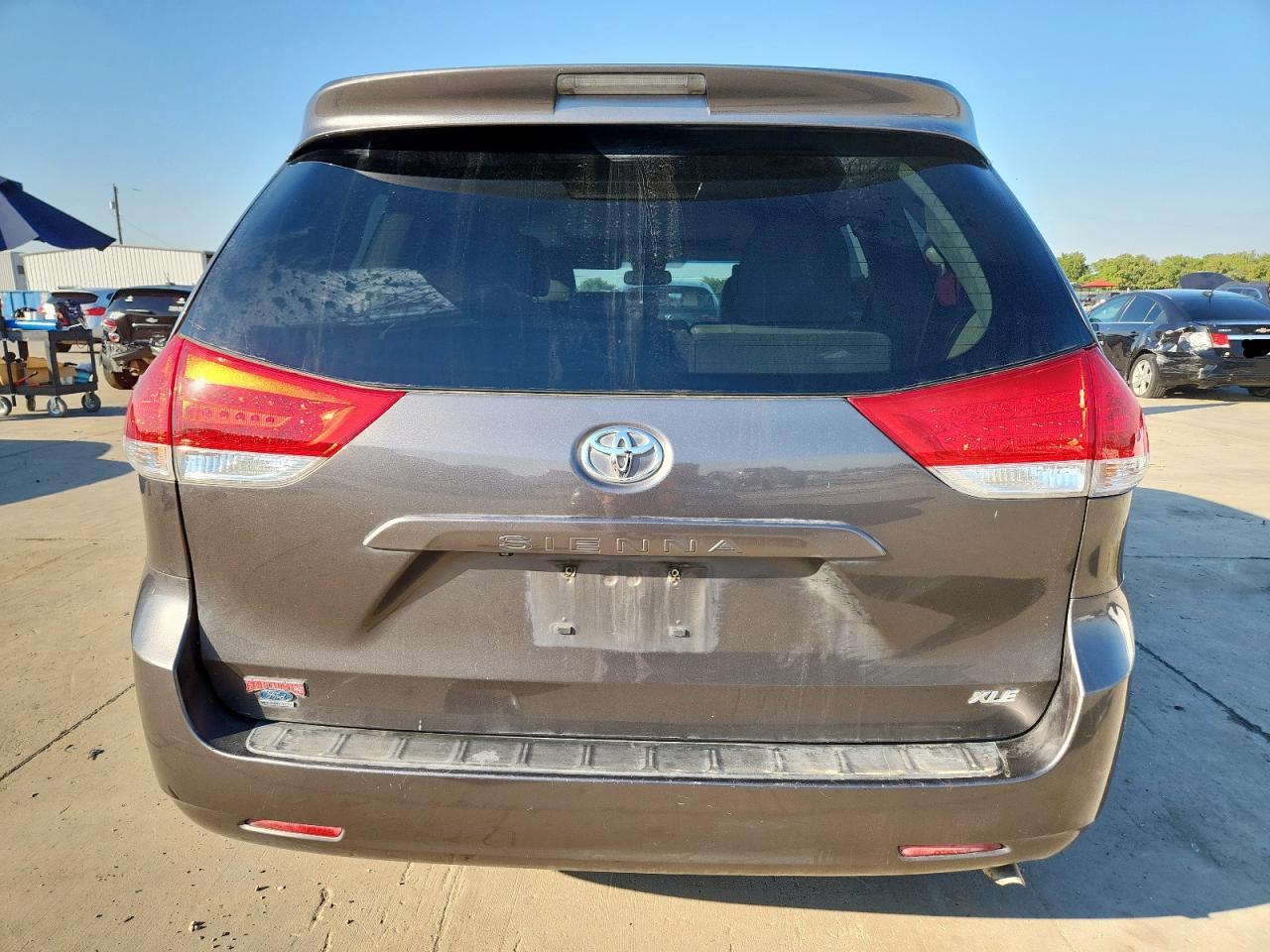 2014 Toyota Sienna Xle VIN: 5TDYK3DC1ES443071 Lot: 86287605