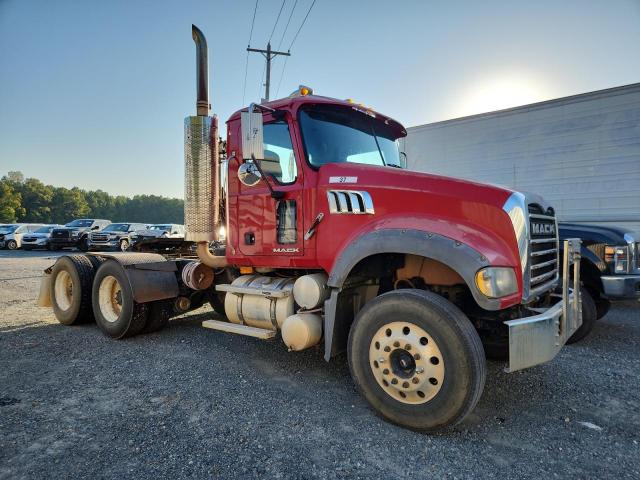 2009 Mack Gu700 Semi Truck