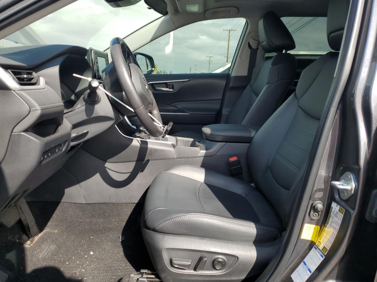 2022 Toyota Rav4 Xle Premium VIN: 4T3B6RFV2NU102904 Lot: 82227025