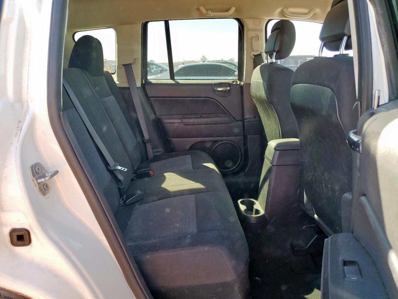 2016 Jeep Compass Sport VIN: 1C4NJCBA2GD739240 Lot: 90319745