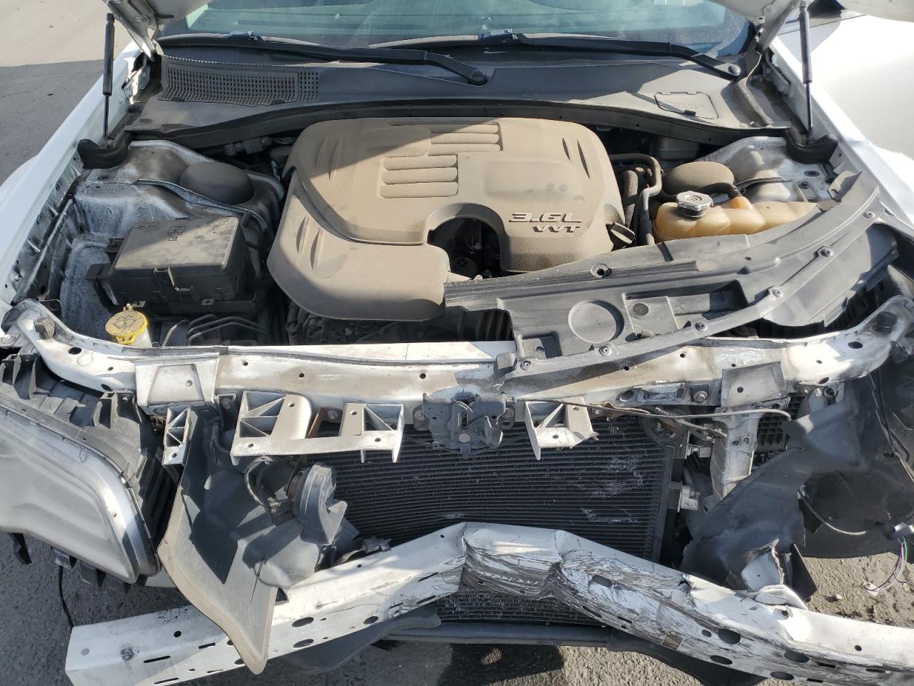 2015 Chrysler 300 Limited VIN: 2C3CCAAG8FH859223 Lot: 82717515