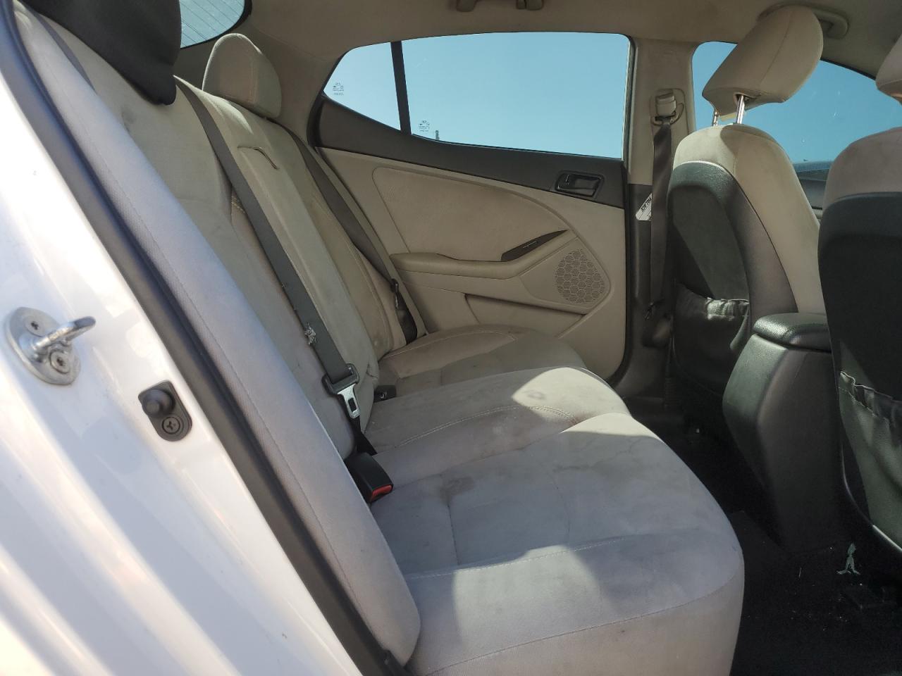 2014 Kia Optima Lx VIN: 5XXGM4A70EG267411 Lot: 82250495