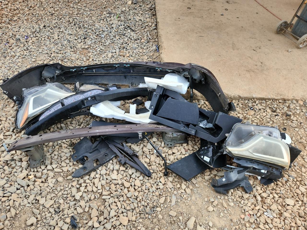 2017 Toyota Rav4 Xle VIN: 2T3WFREV2HW401025 Lot: 85320665