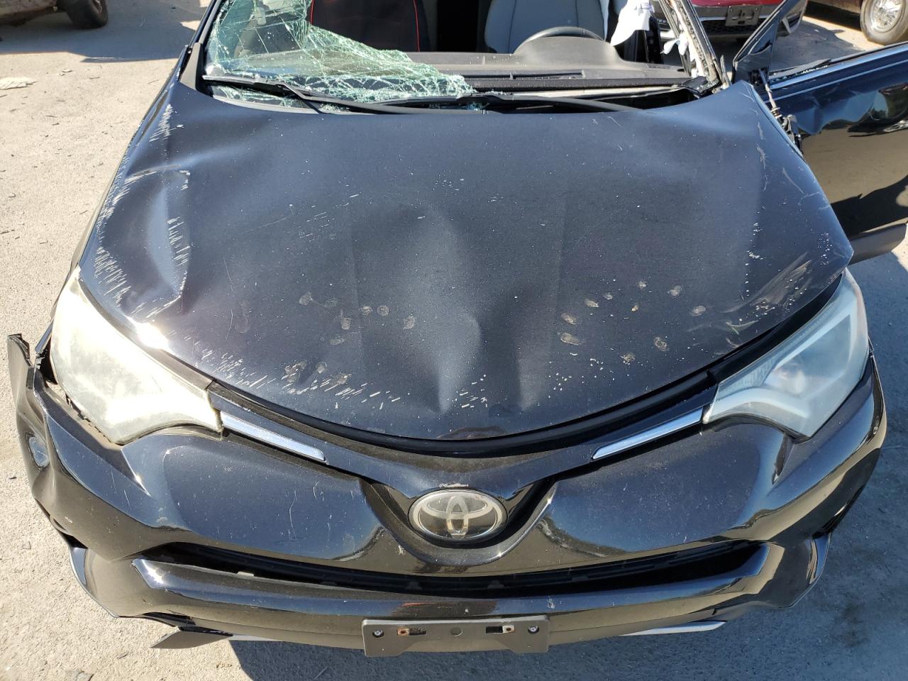 2017 Toyota Rav4 Xle VIN: 2T3RFREV2HW614263 Lot: 82304105