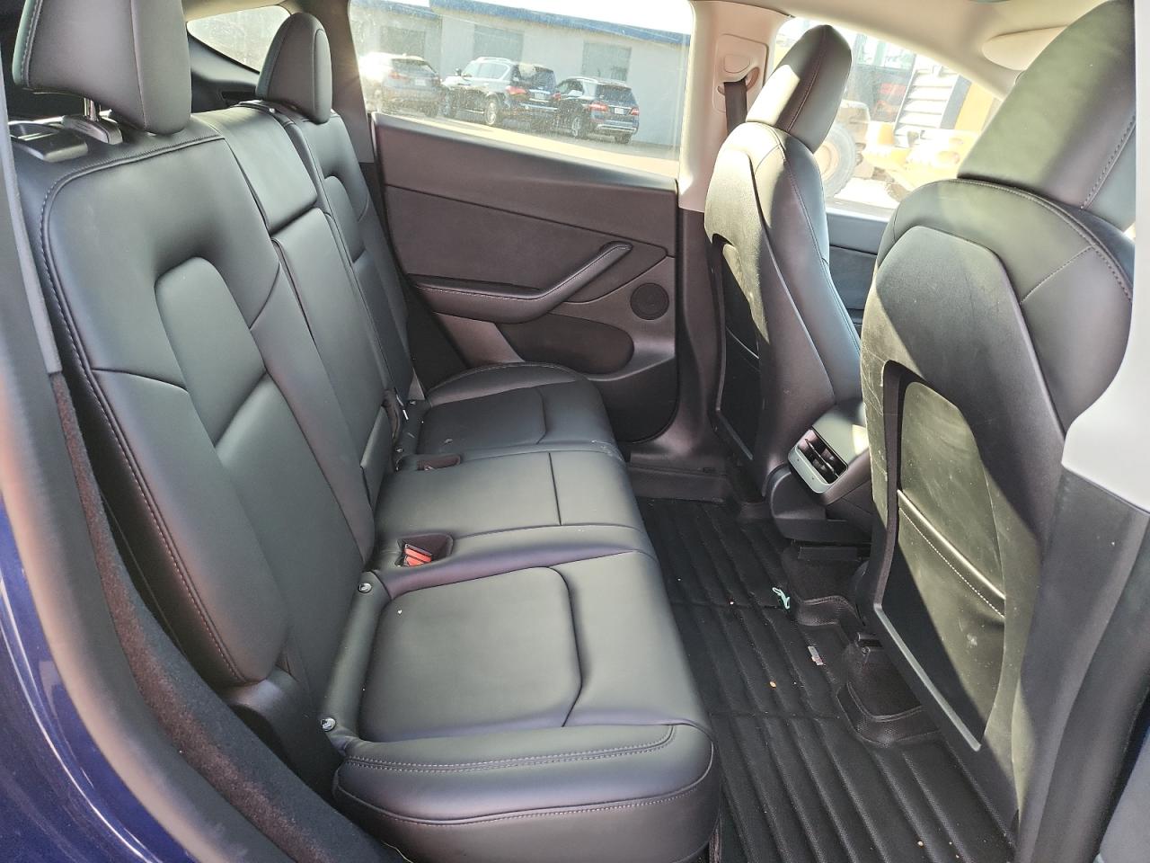 2022 Tesla Model Y VIN: 7SAYGDEE1NA007249 Lot: 90043905