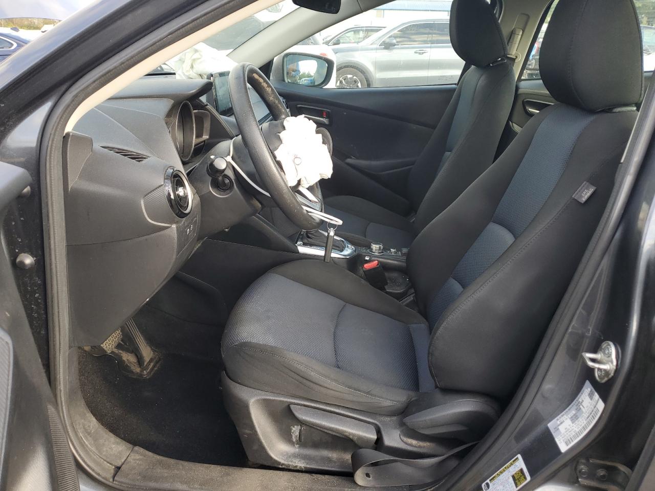 2019 Toyota Yaris L VIN: 3MYDLBYV5KY517888 Lot: 84634015