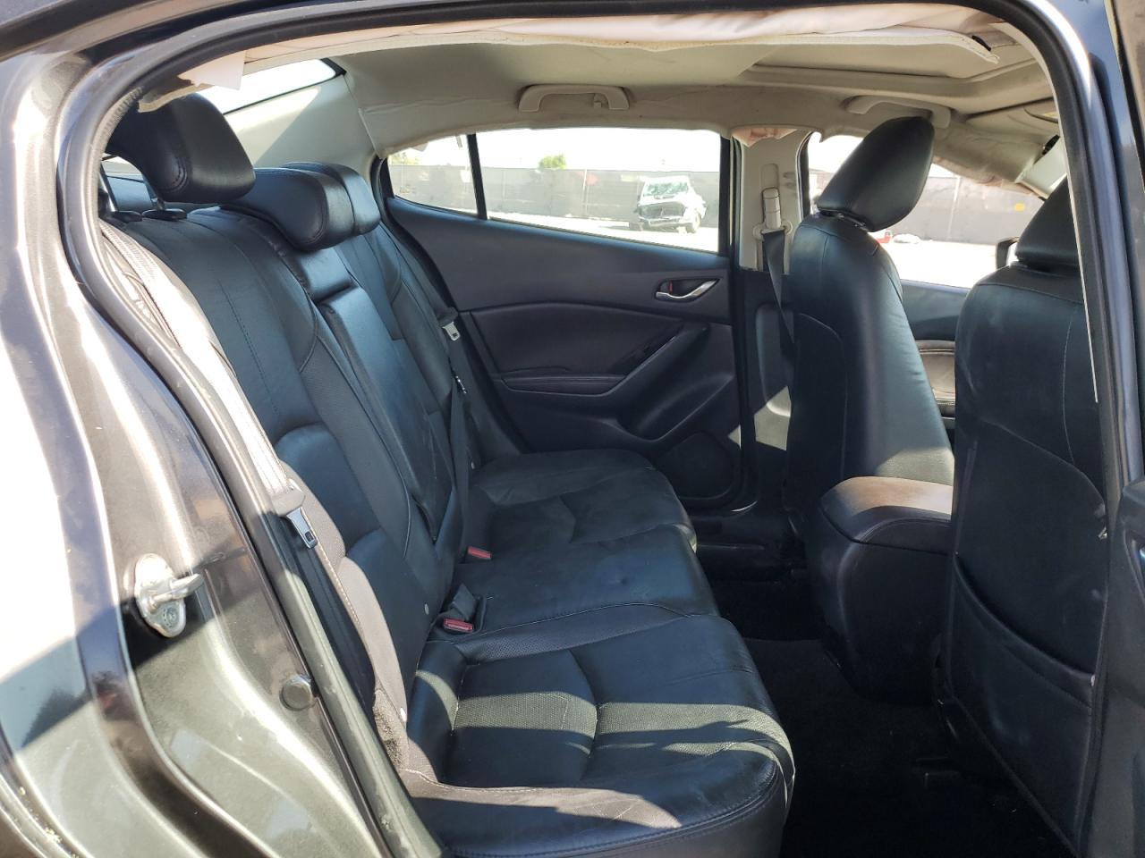 2018 Mazda 3 Grand Touring VIN: 3MZBN1W38JM218622 Lot: 90323645