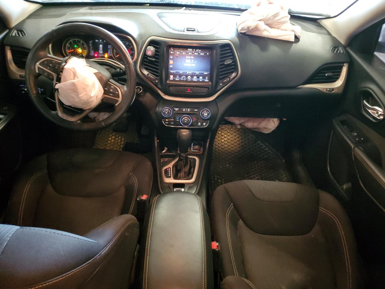 2016 Jeep Cherokee Latitude VIN: 1C4PJLCS3GW177269 Lot: 86062625