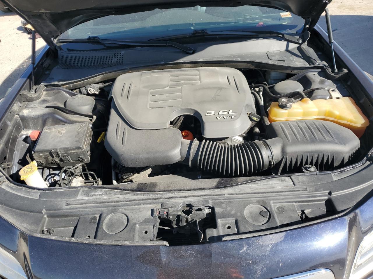 2012 Chrysler 300 Limited VIN: 2C3CCAHG0CH313808 Lot: 89875285