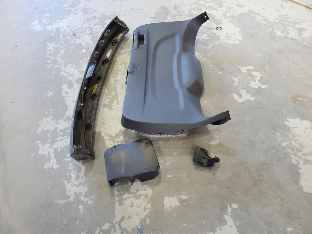 2018 Ford Escape Se VIN: 1FMCU9GD5JUD47733 Lot: 86068415