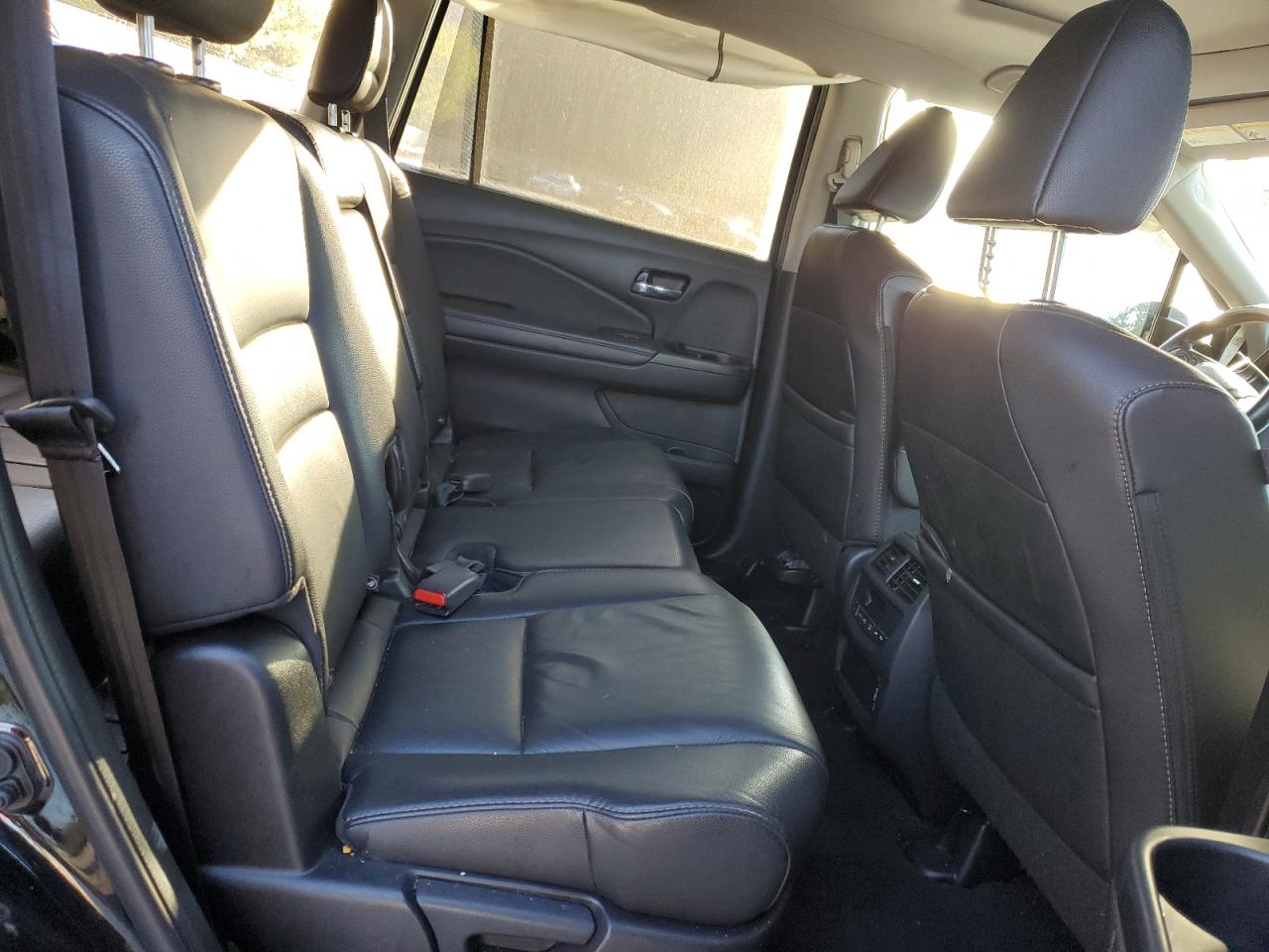 2021 Honda Pilot Se VIN: 5FNYF6H29MB050056 Lot: 85345865