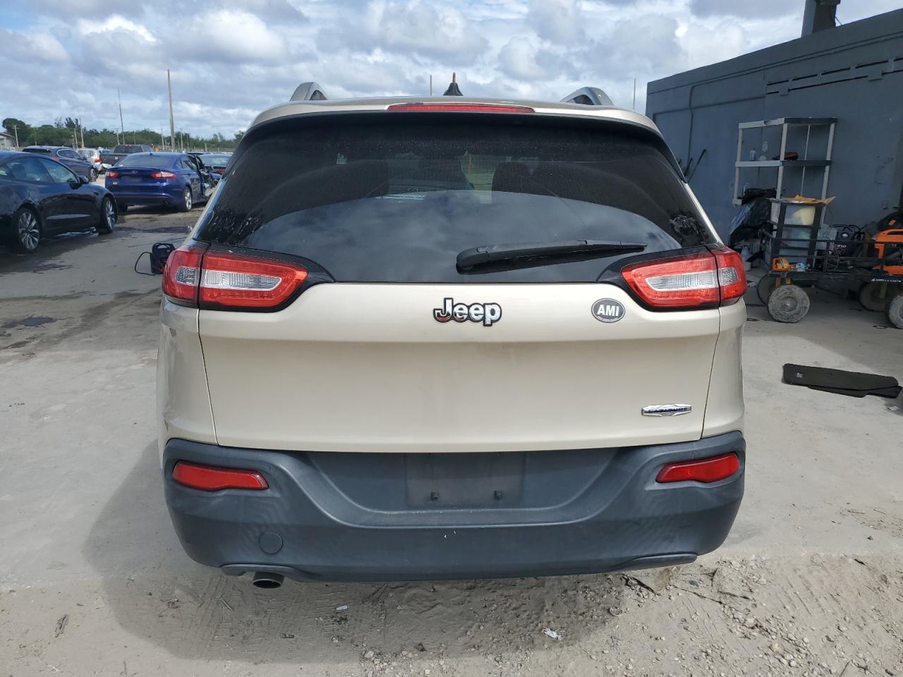 2014 Jeep Cherokee Latitude VIN: 1C4PJLCB9EW247340 Lot: 84632555