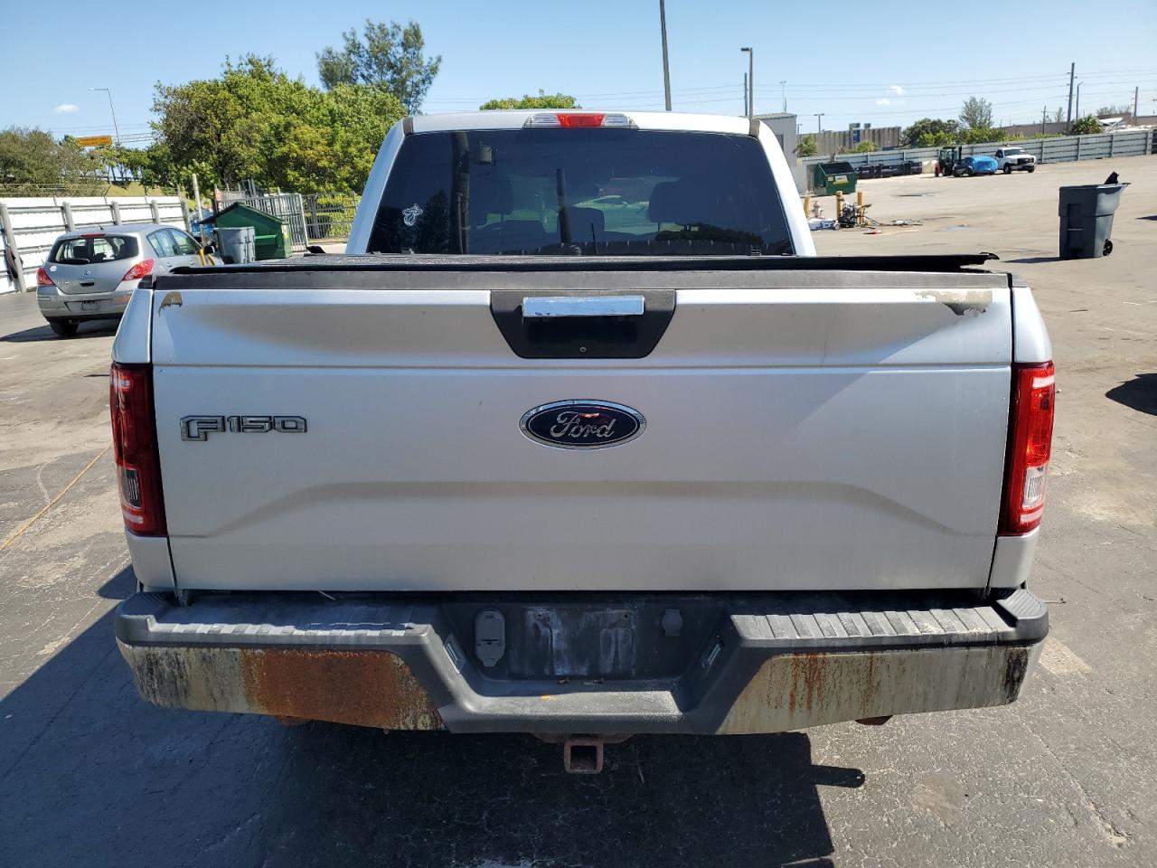 2015 Ford F150 Supercrew VIN: 1FTEW1CP8FFB88131 Lot: 90690765