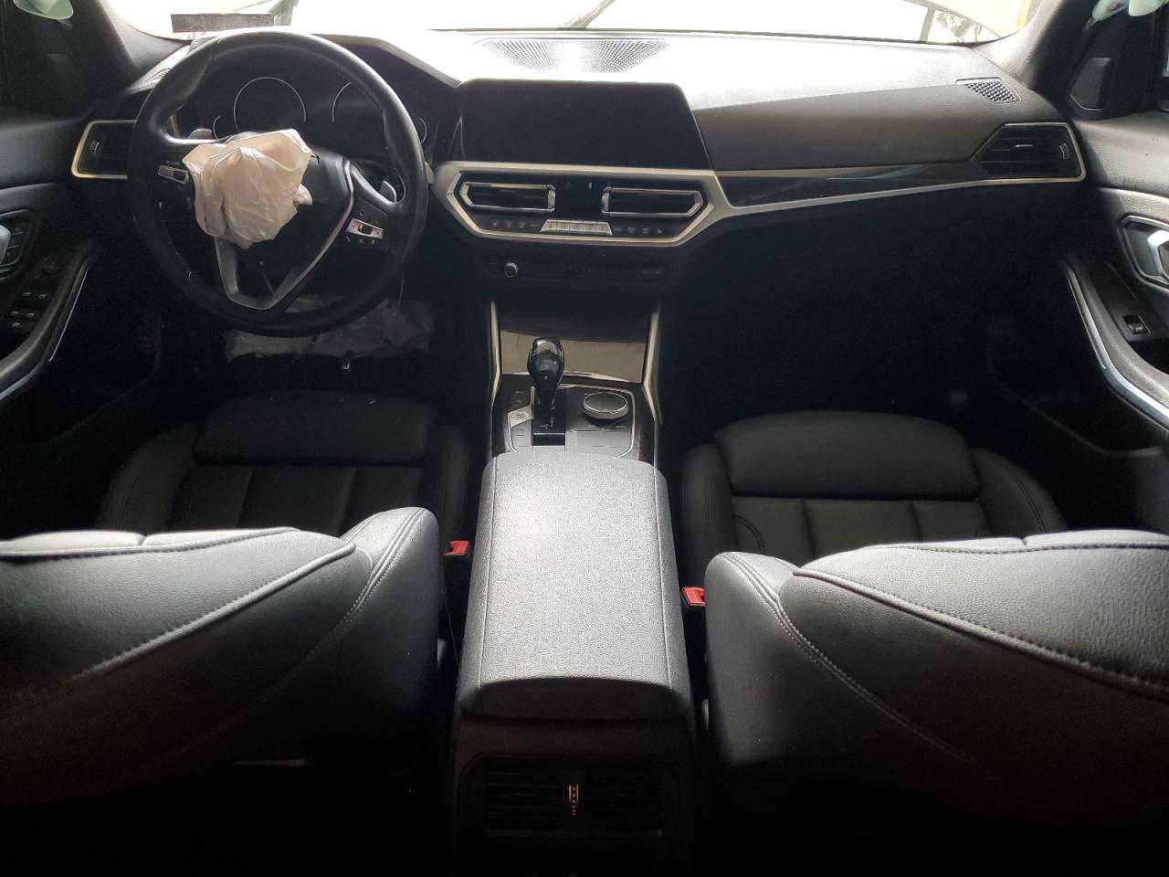 Фото: 3MW5R7J08L8B27086