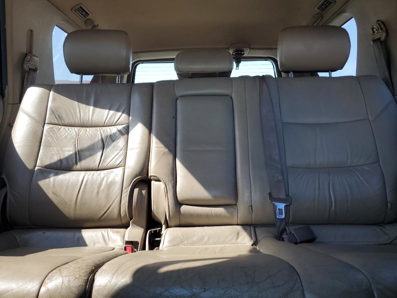 2002 Toyota Sequoia Limited VIN: 5TDZT38A12S088733 Lot: 84058705