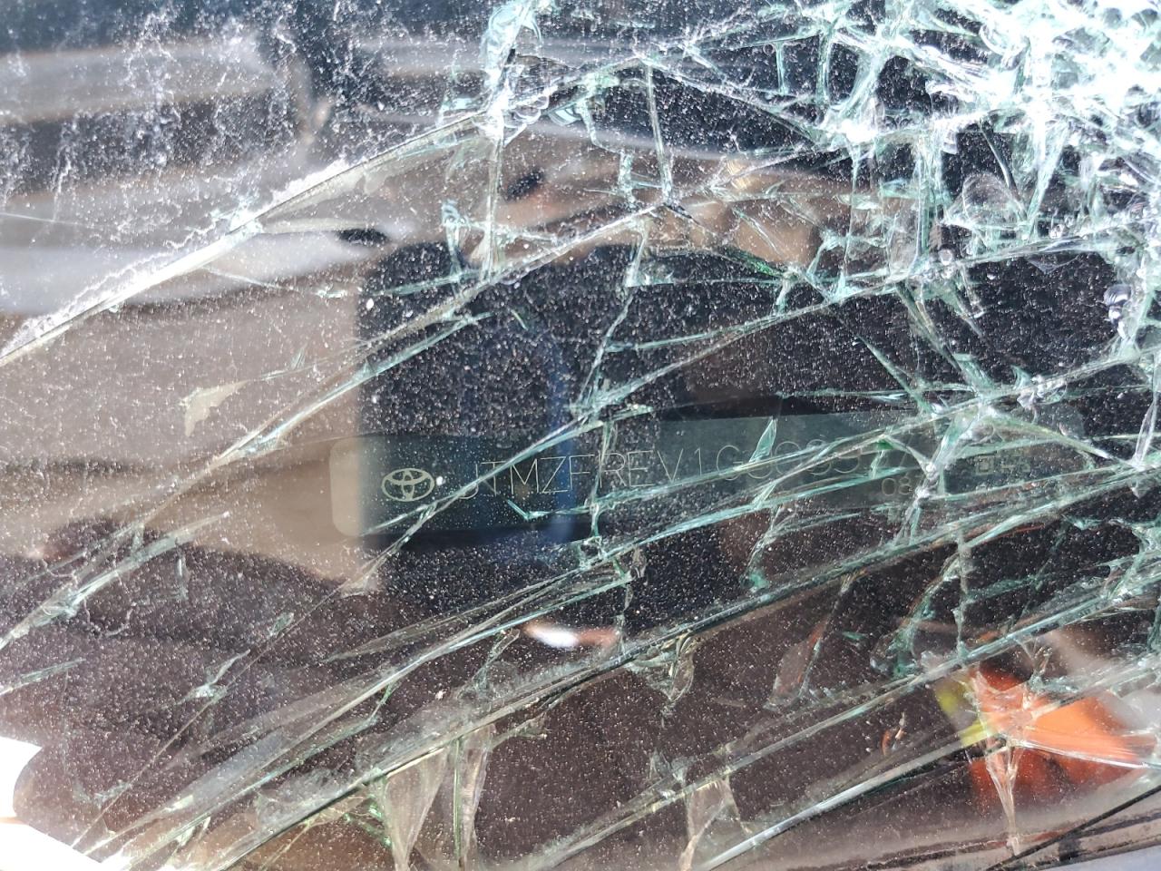 2016 Toyota Rav4 Le VIN: JTMZFREV1GJ085577 Lot: 86063515