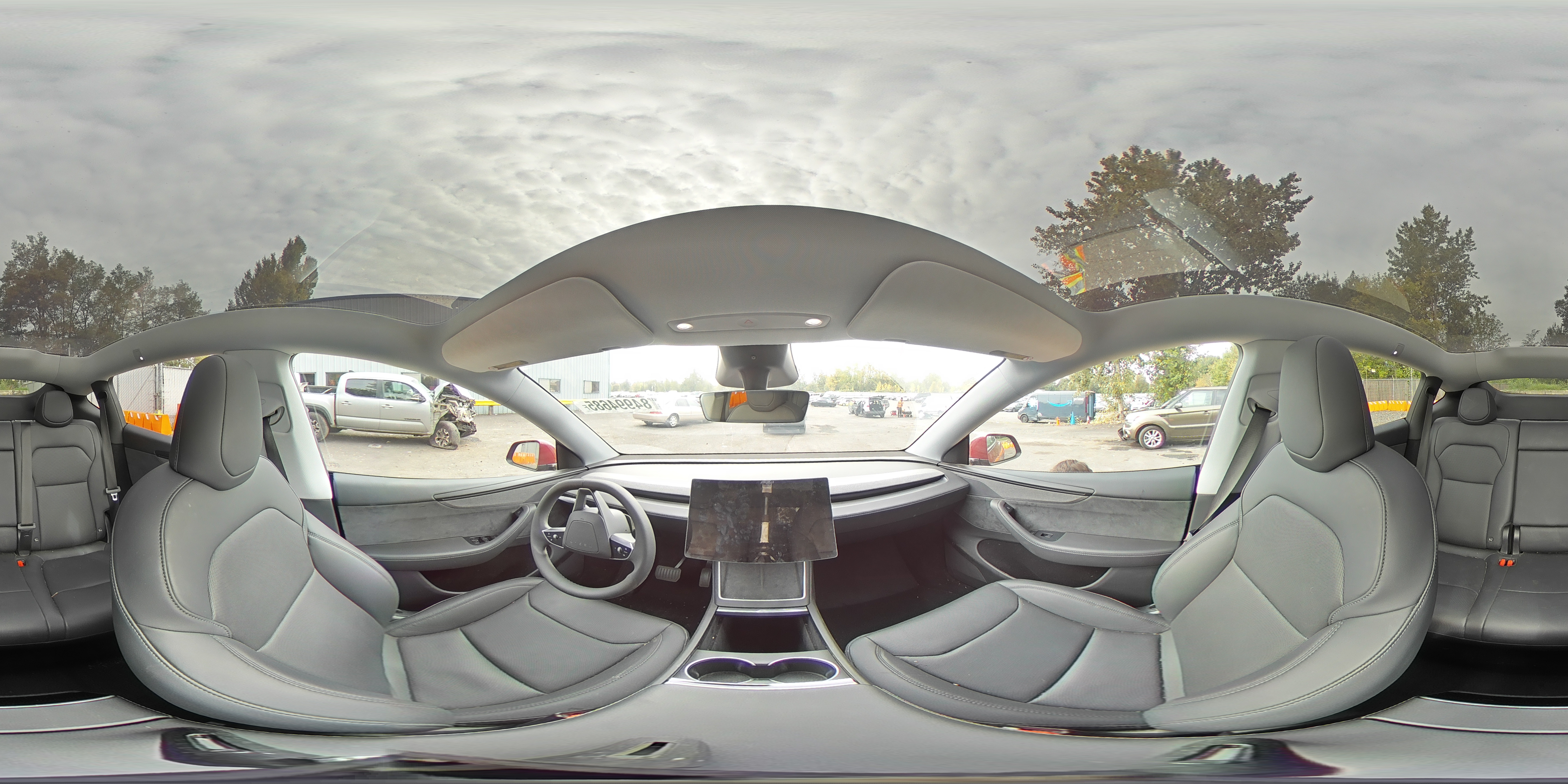 2026 Tesla Model Y VIN: 7SAYGDEE5TF372355 Lot: 84994685