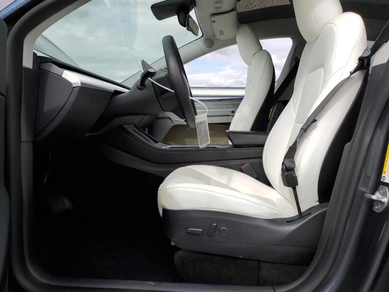 2021 Tesla Model Y VIN: 5YJYGDEE8MF284219 Lot: 85148495