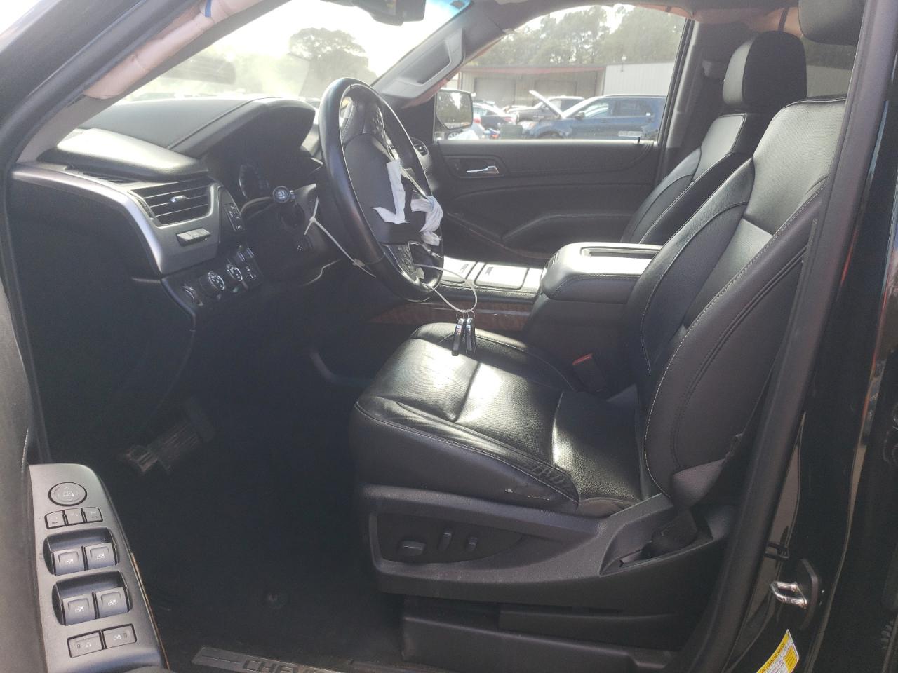 2019 Chevrolet Suburban K1500 Premier VIN: 1GNSKJKC0KR359662 Lot: 82720775