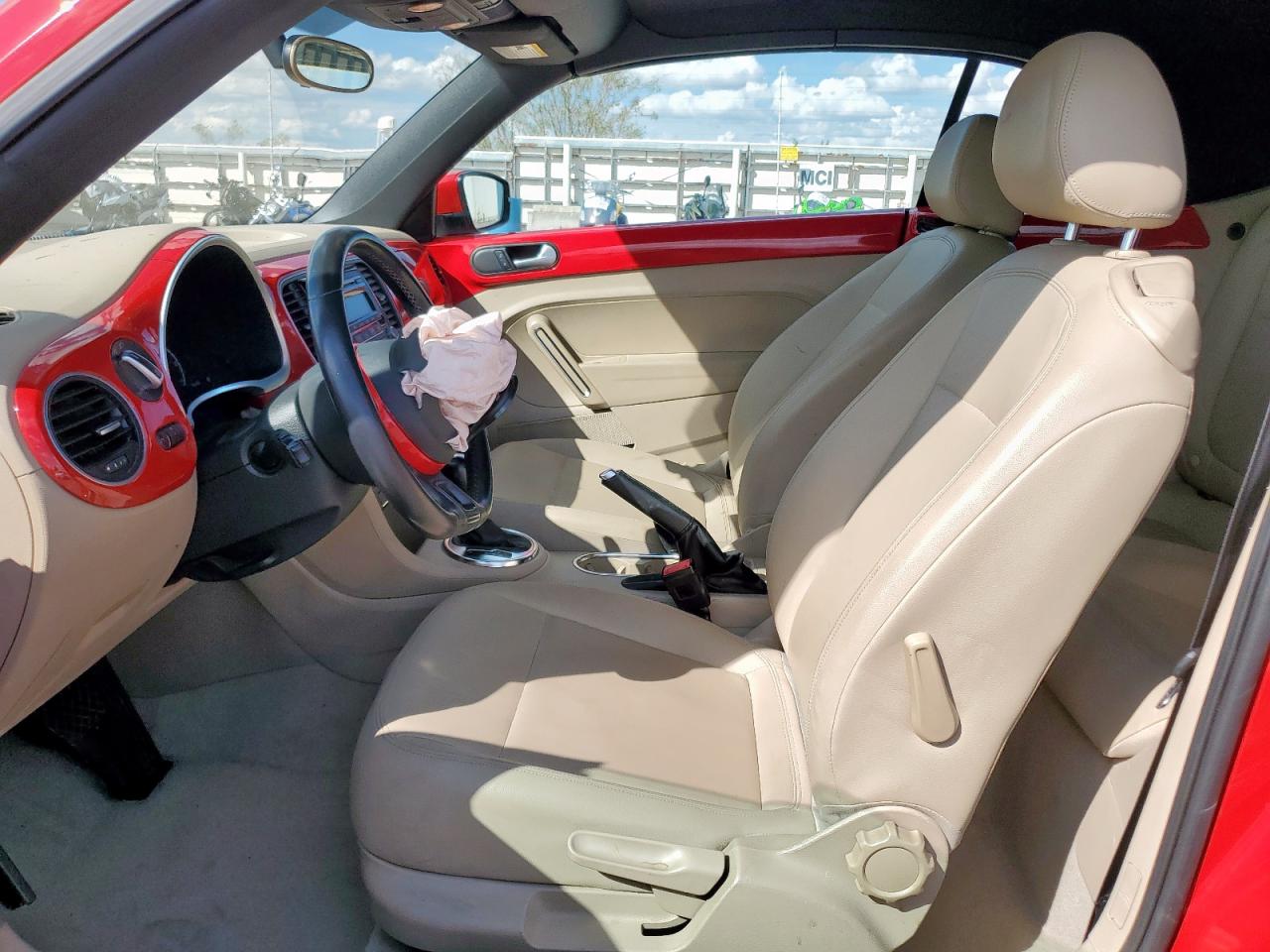 2013 Volkswagen Beetle VIN: 3VW5X7AT4DM826806 Lot: 82405665